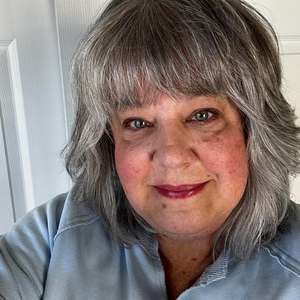 Meet your Posher, Debby